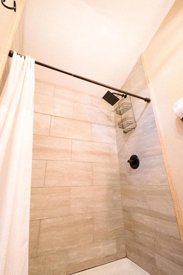The Outpost Hotel Grand Rivers ภายนอก รูปภาพ